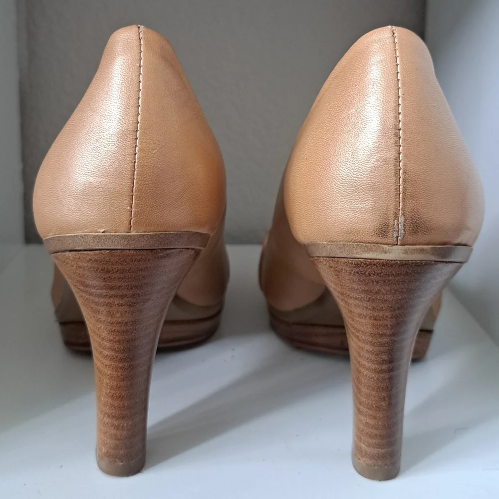 Sofft Tan Leather Peep Toe Pumps Heels Size 10